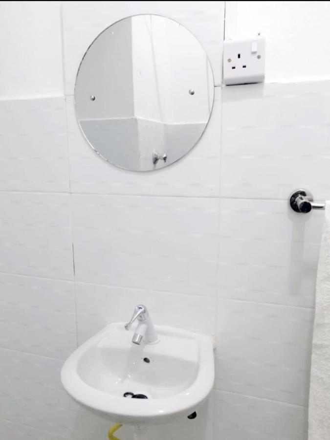 Neighbourly Nest Apartment มอมบาซา ภายนอก รูปภาพ
